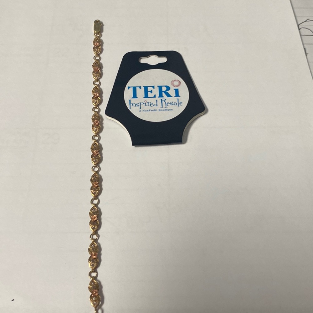 10K Gold Bracelet with Rose Gold Florets 3.95 G 7” Long